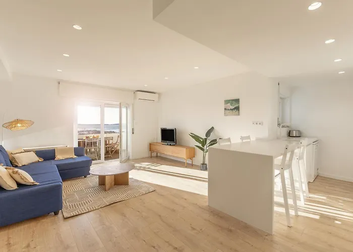 Baleal Blue Sky Ferrel